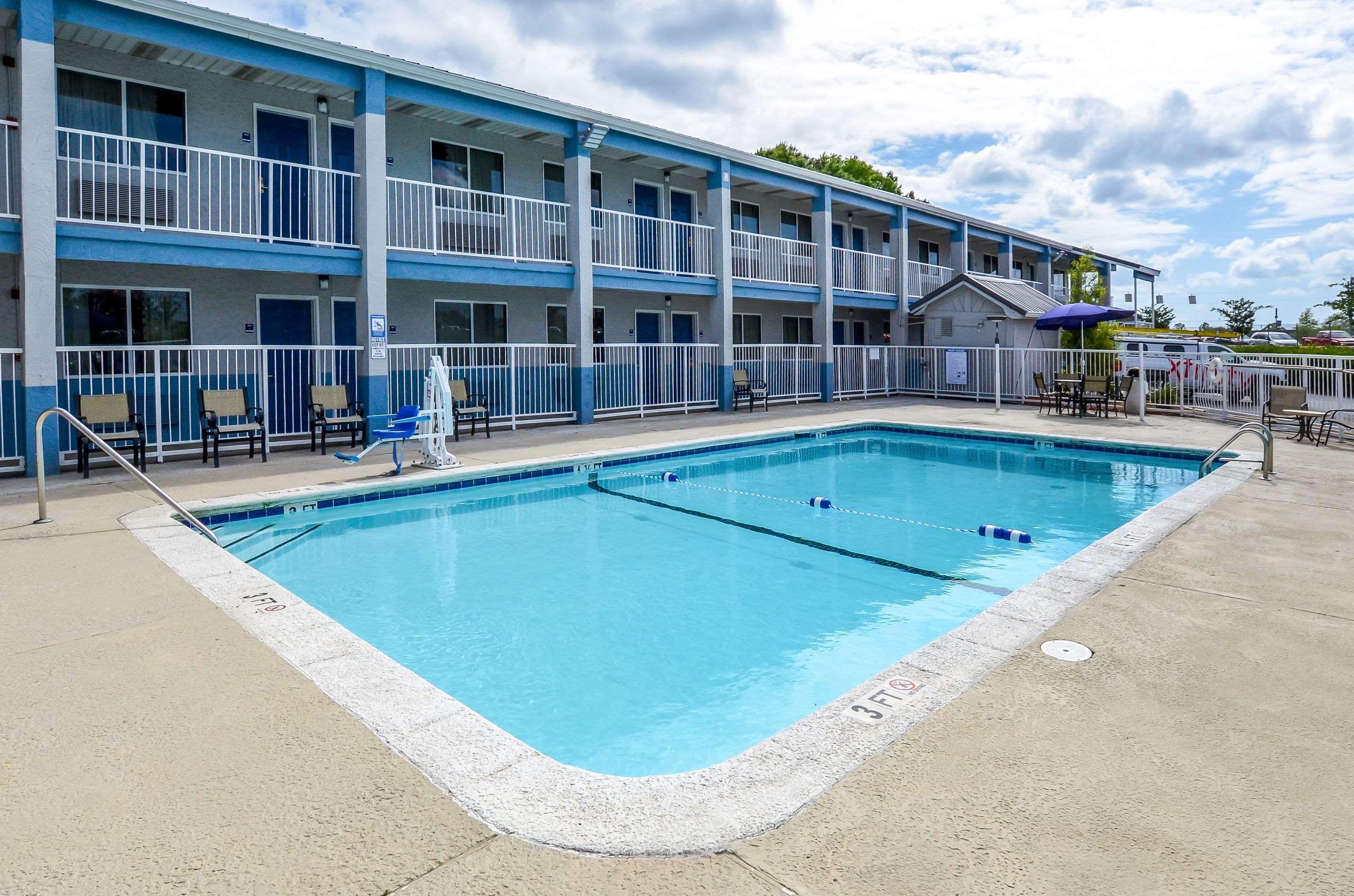 Rodeway Inn North Charleston - Ashley Phosphate Exterior photo